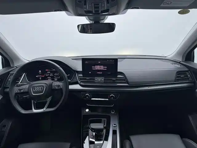 Audi Q5L 2025 — фото 9