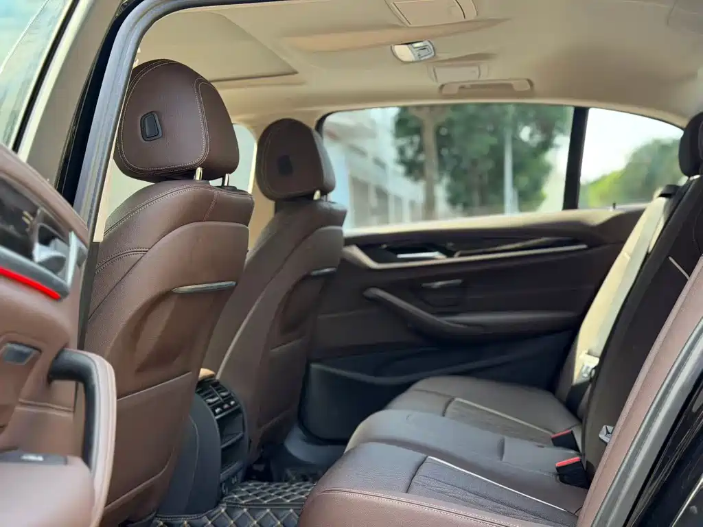BMW 5 Series 2023