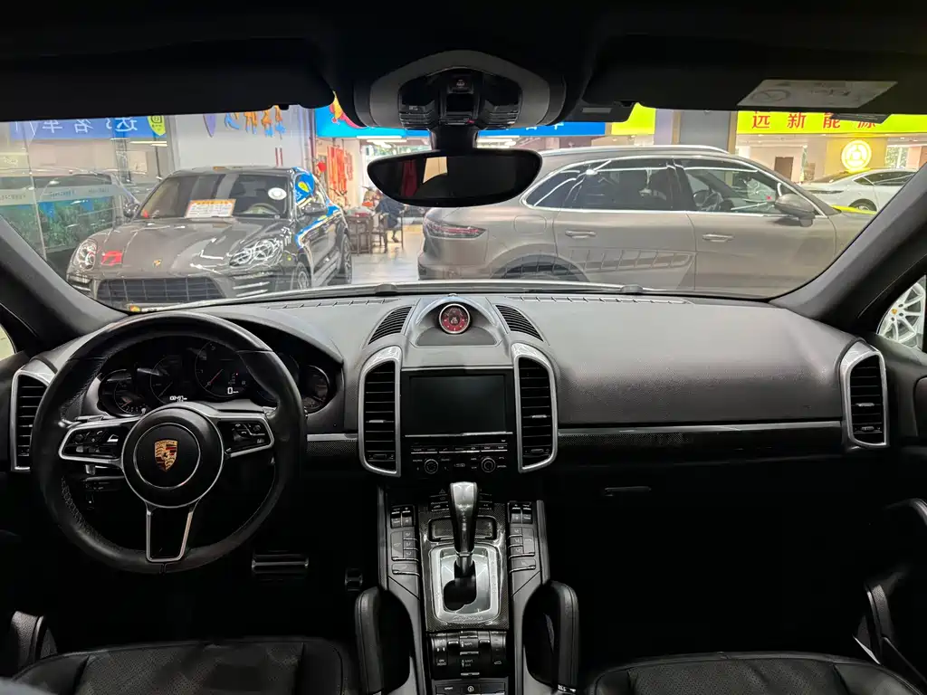 Porsche Cayenne 2015 — фото 11