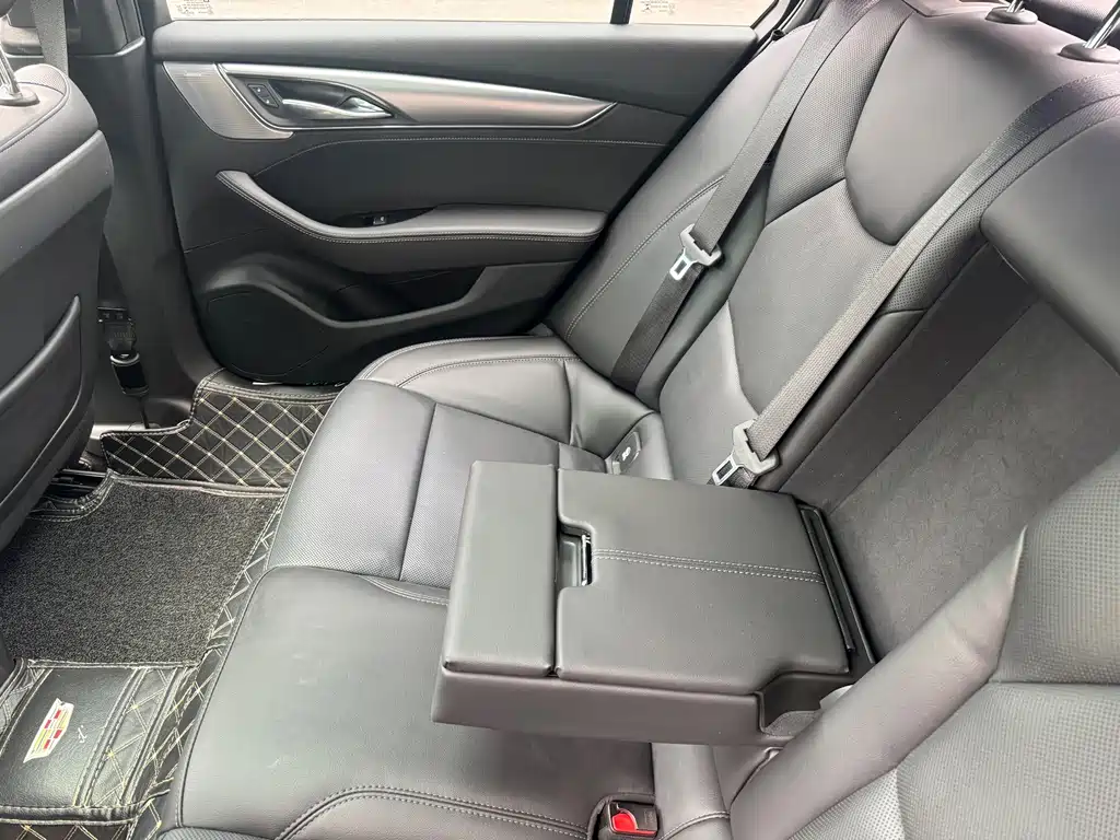 Cadillac CT5 2023 — фото 15