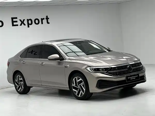 Volkswagen Sagitar 2022