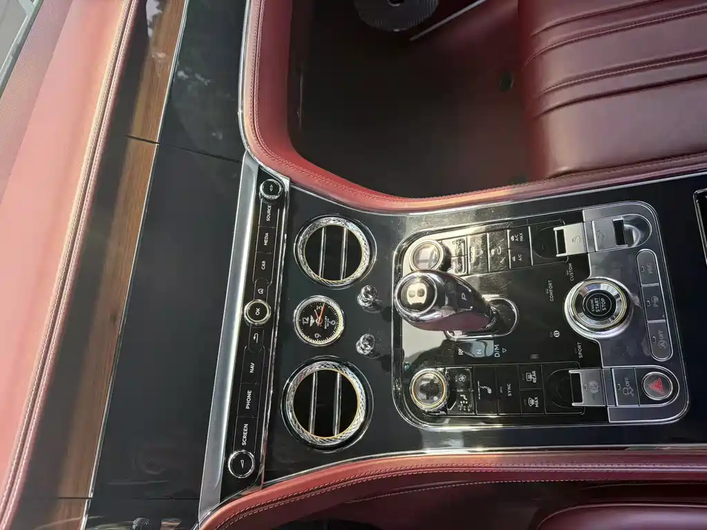 Bentley Continental 2021