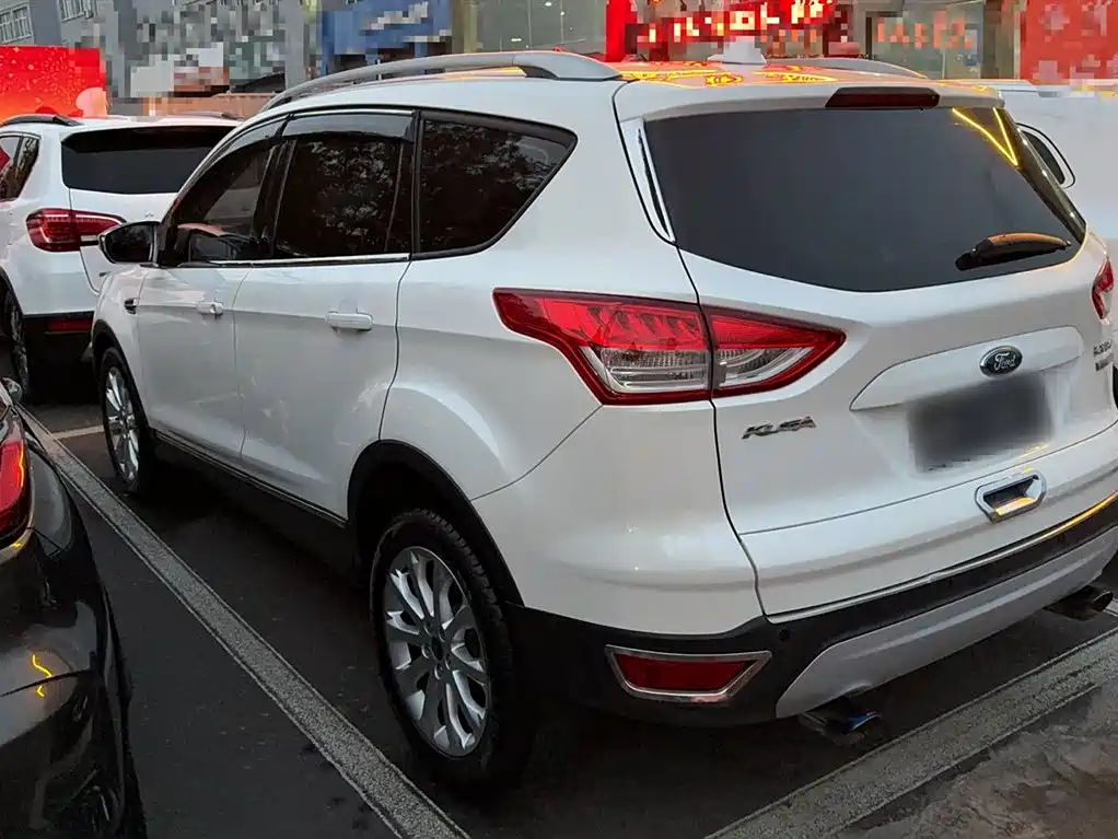Ford Kuga 2016 — фото 7