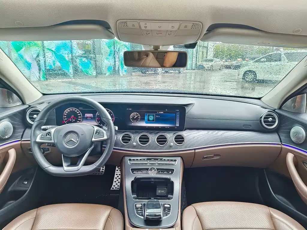 Mercedes-Benz E-Class 2018 — фото 14