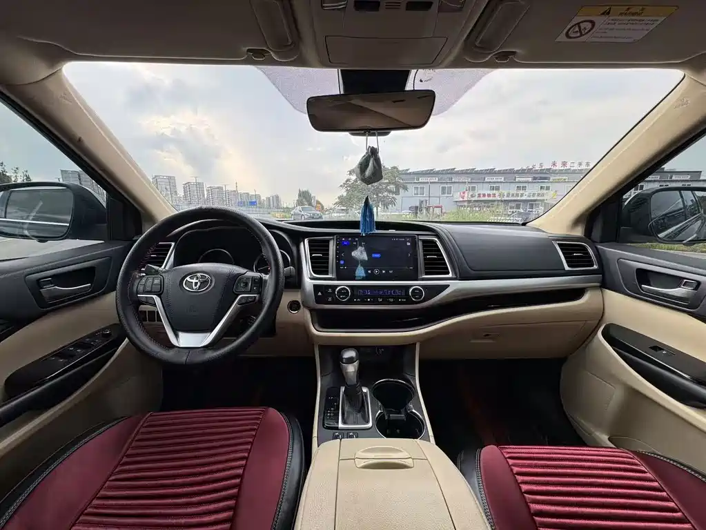 Toyota Highlander 2018 — фото 10