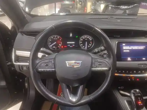 Cadillac XT4 2021
