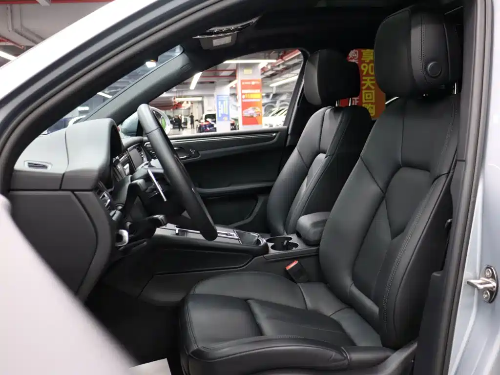 Porsche Macan 2023 — фото 12