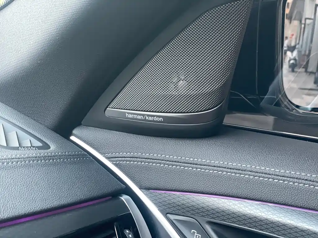 BMW 5 Series New Energy 2023 — фото 11