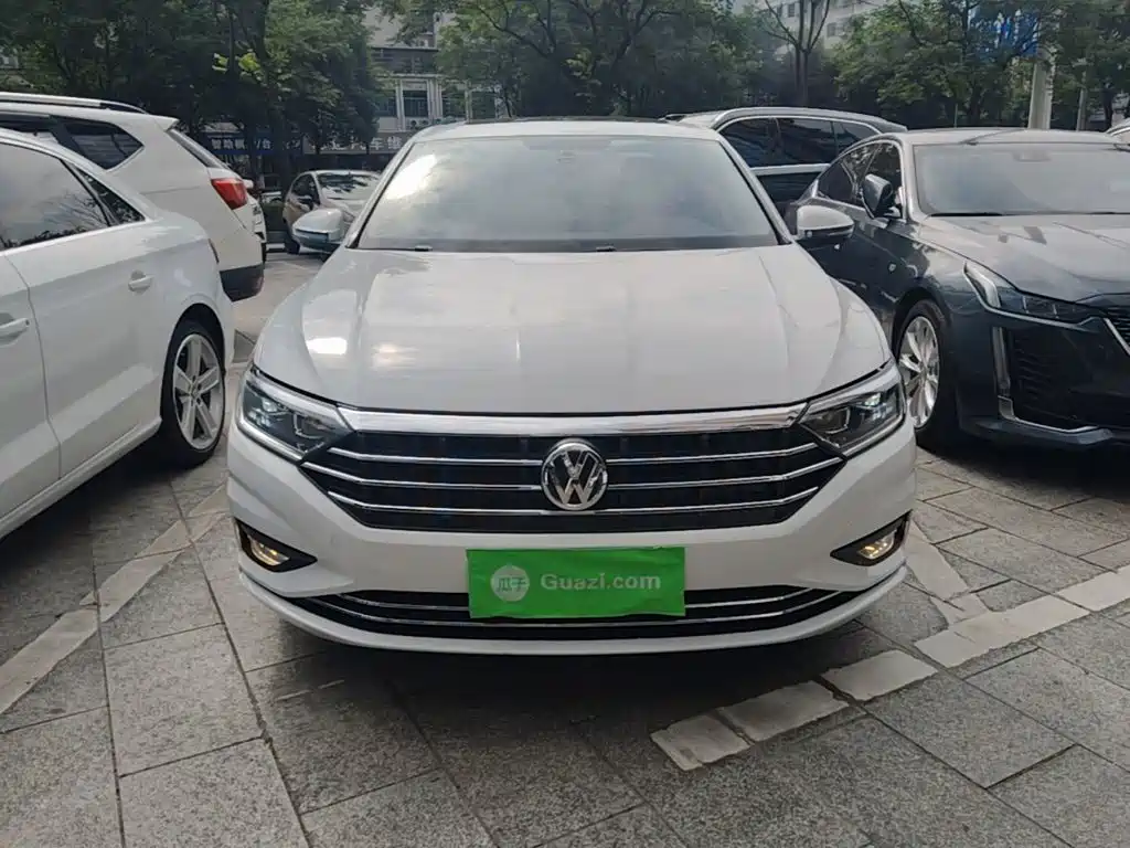 Volkswagen Sagitar 2021