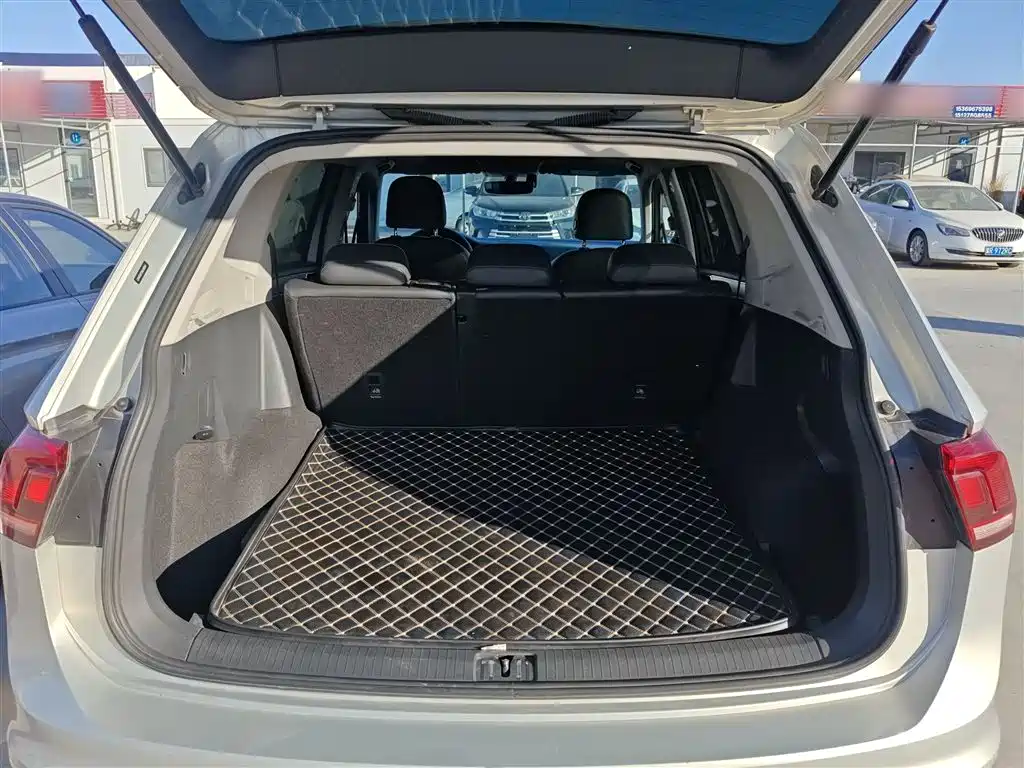 Volkswagen Tiguan L 2017 — фото 9