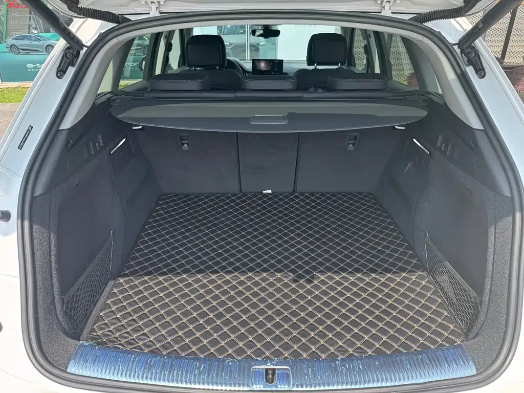Audi Q5L 2023