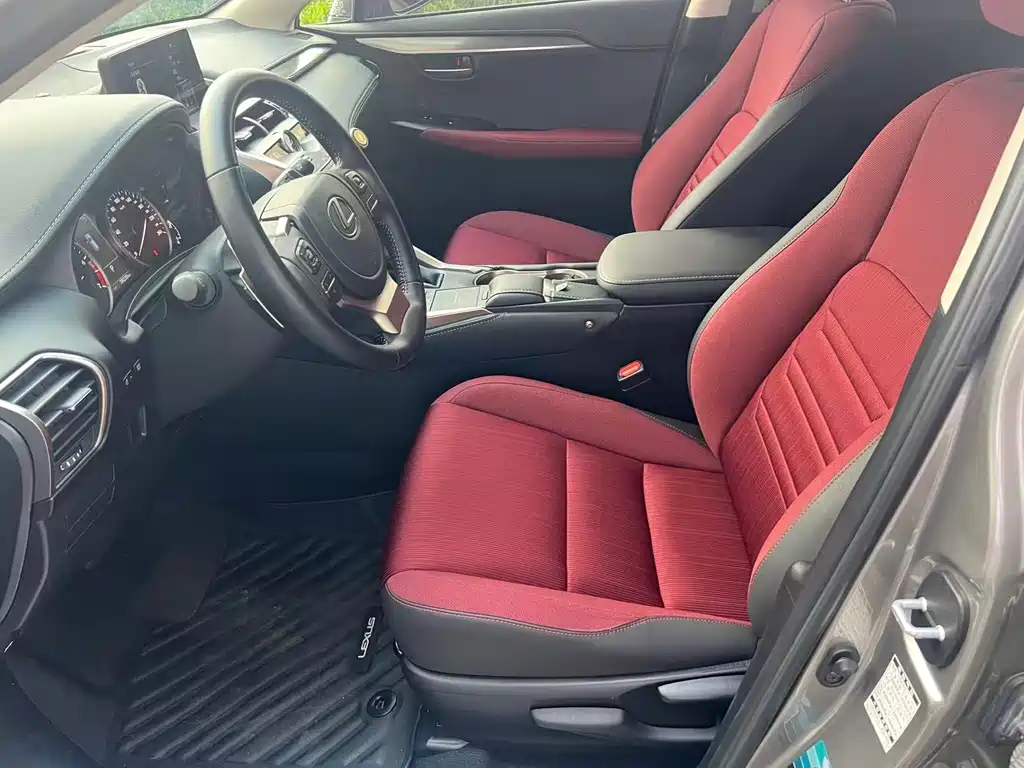 Lexus NX 2021