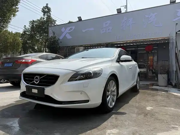 Volvo V40 2017