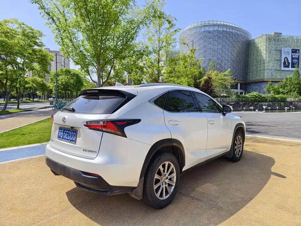 Lexus NX 2016 — фото 6