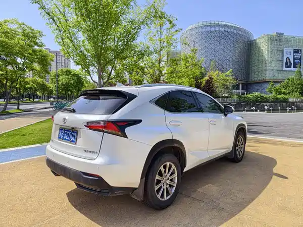 Lexus NX 2015