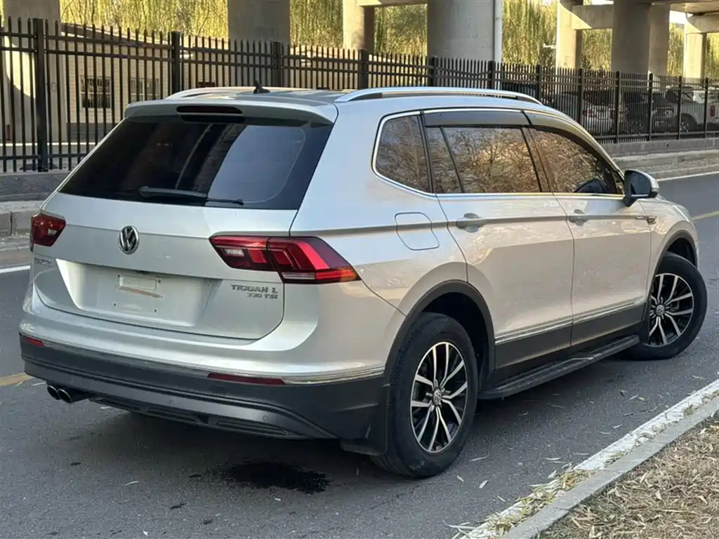 Volkswagen Tiguan L 2019 — фото 25
