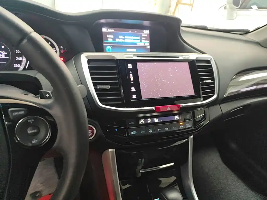 Honda Accord 2017 — фото 13