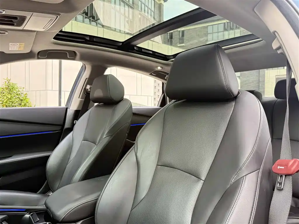 Honda Accord 2023 — фото 17