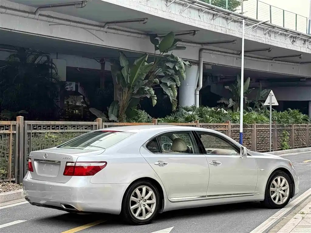 Lexus LS 2008 — фото 26