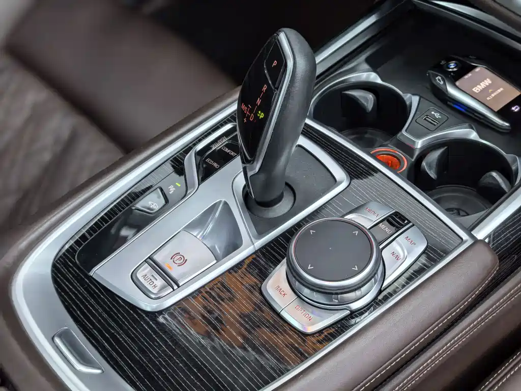 BMW 7 Series 2019 — фото 25