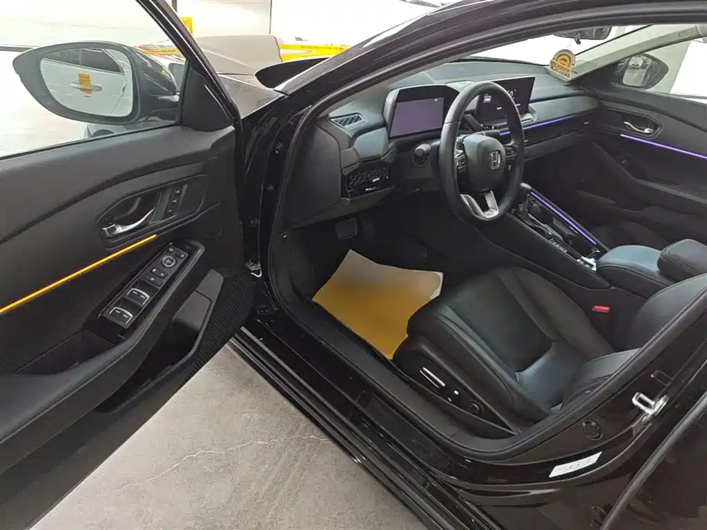 Honda Accord 2023 — фото 12