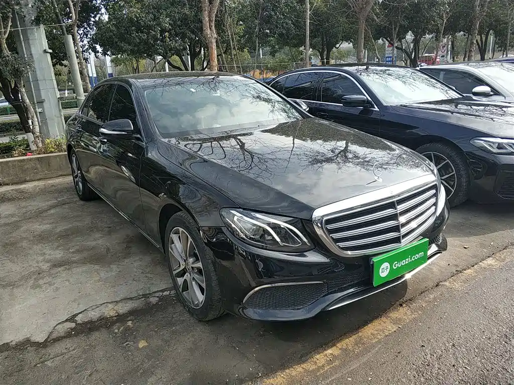 Mercedes-Benz E-Class 2020 — фото 20