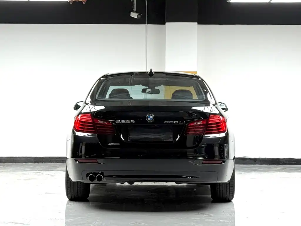 BMW 5 Series 2015 — фото 5