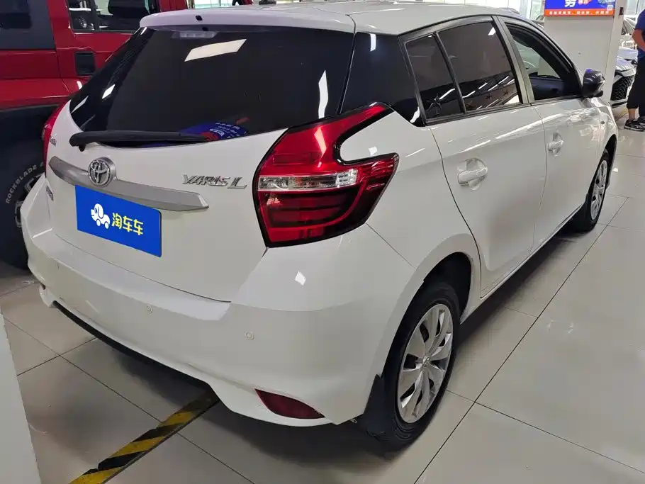 Toyota Yaris L 2020