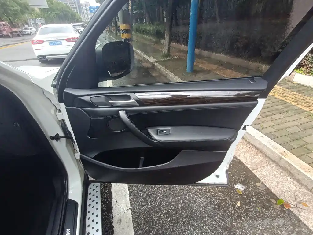 BMW X3 2013 — фото 16