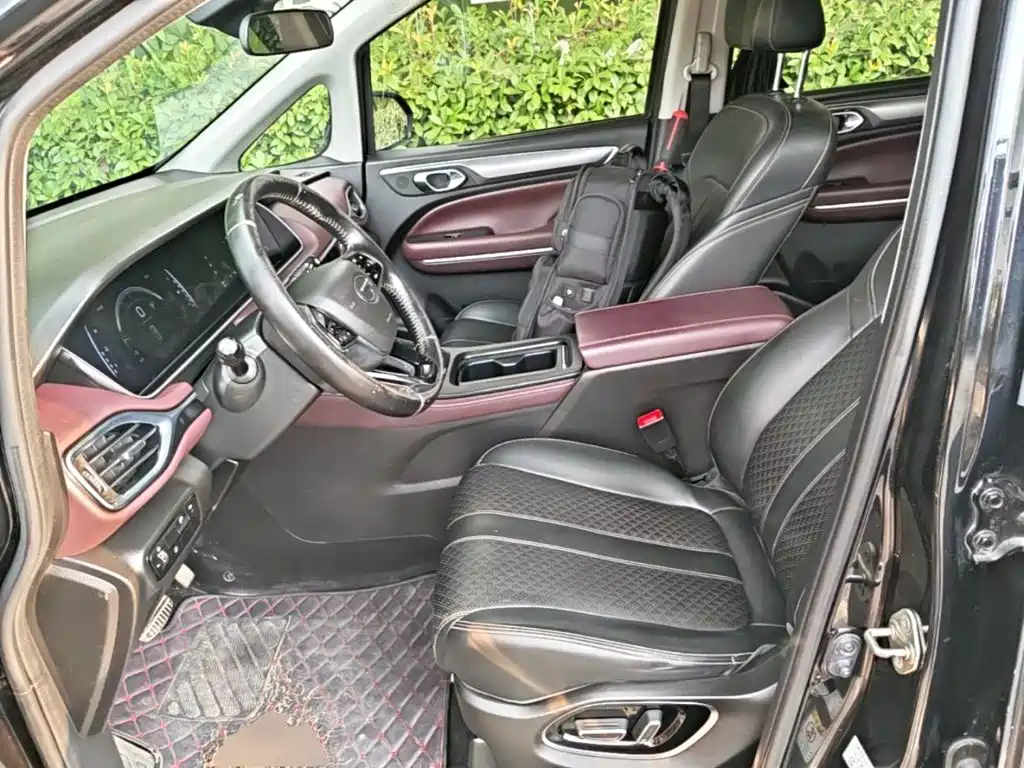 GAC Trumpchi M6 2021 — фото 15