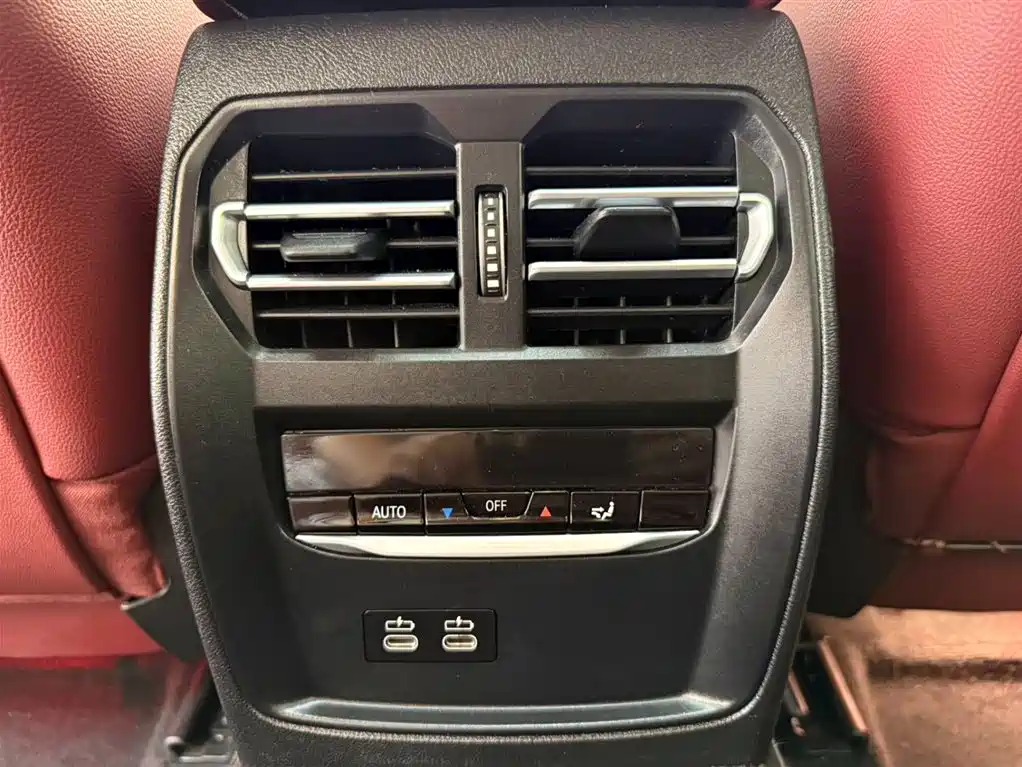 BMW 3 Series 2023 — фото 19