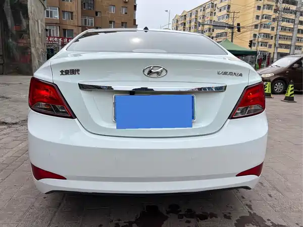 Hyundai Accent 2014