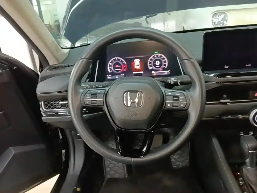 Honda Inspire 2023 — фото 11