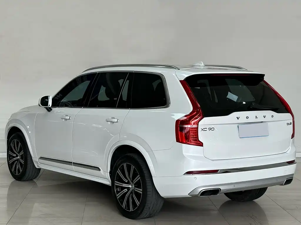 Volvo XC90 2021 — фото 5