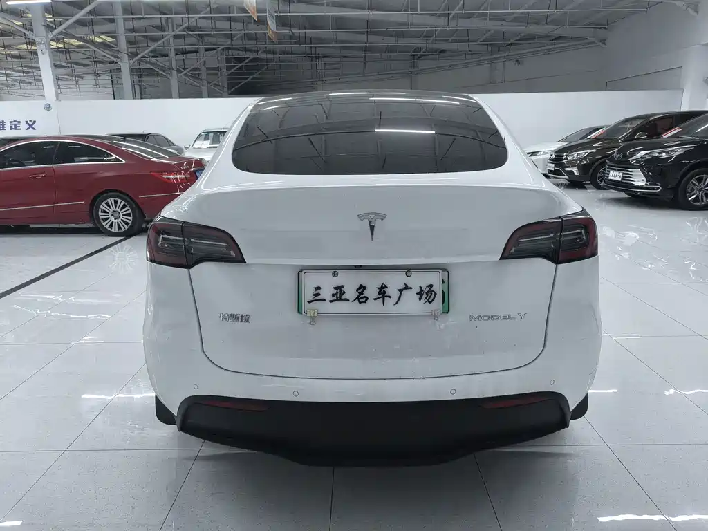 Tesla Model Y 2023 — фото 5