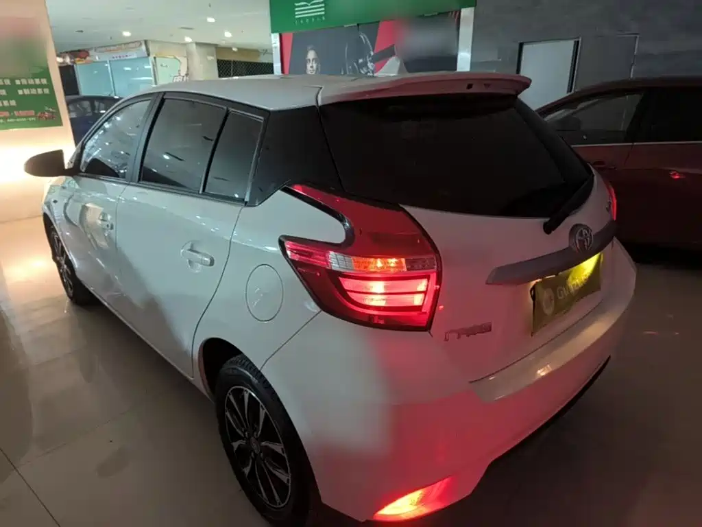Toyota Yaris L 2020