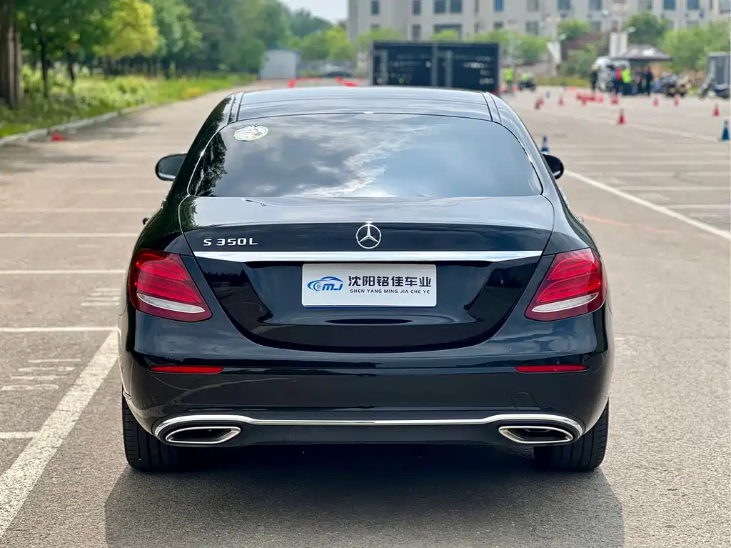Mercedes-Benz E-Class 2020 — фото 11