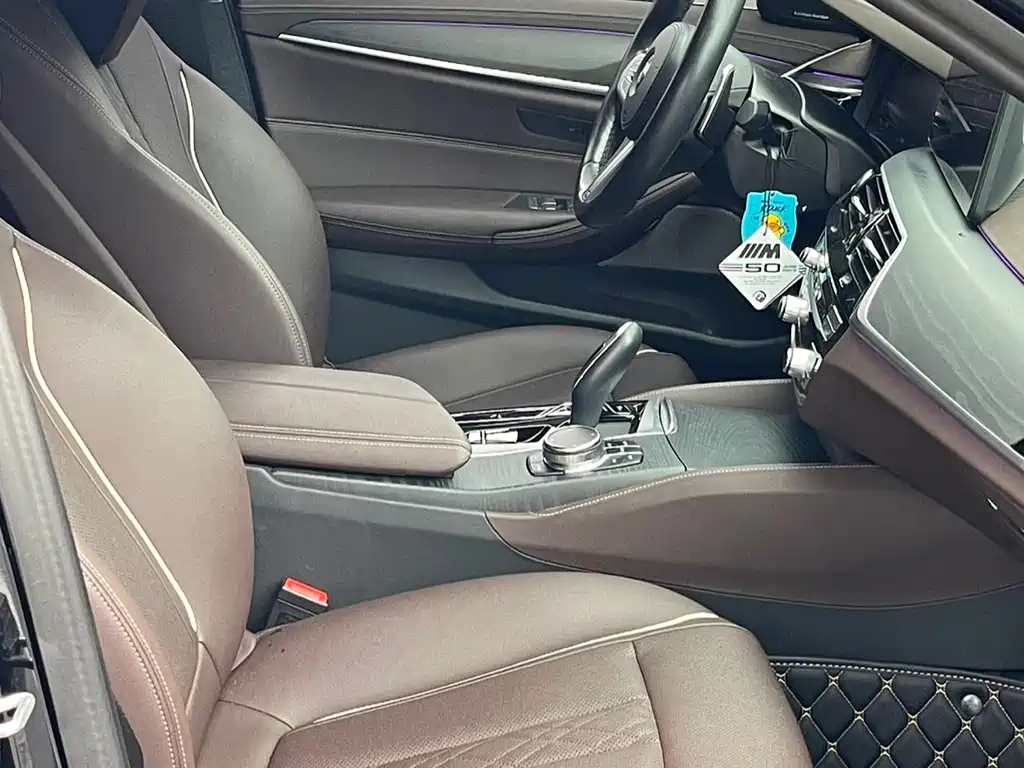 BMW 5 Series 2024