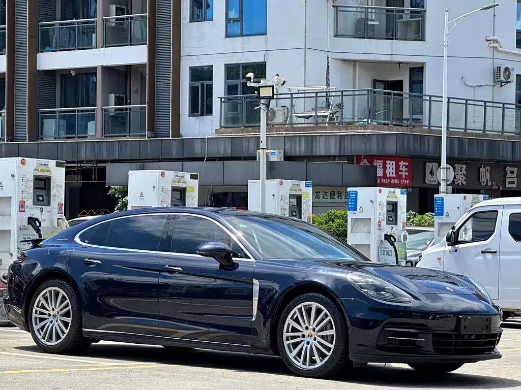 Porsche Panamera 2019