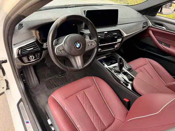 BMW 5 Series 2023