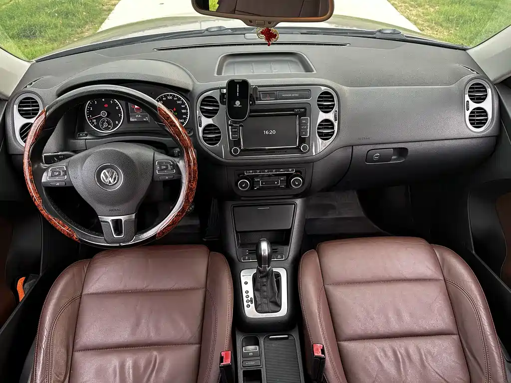 Volkswagen Tiguan 2015 — фото 19