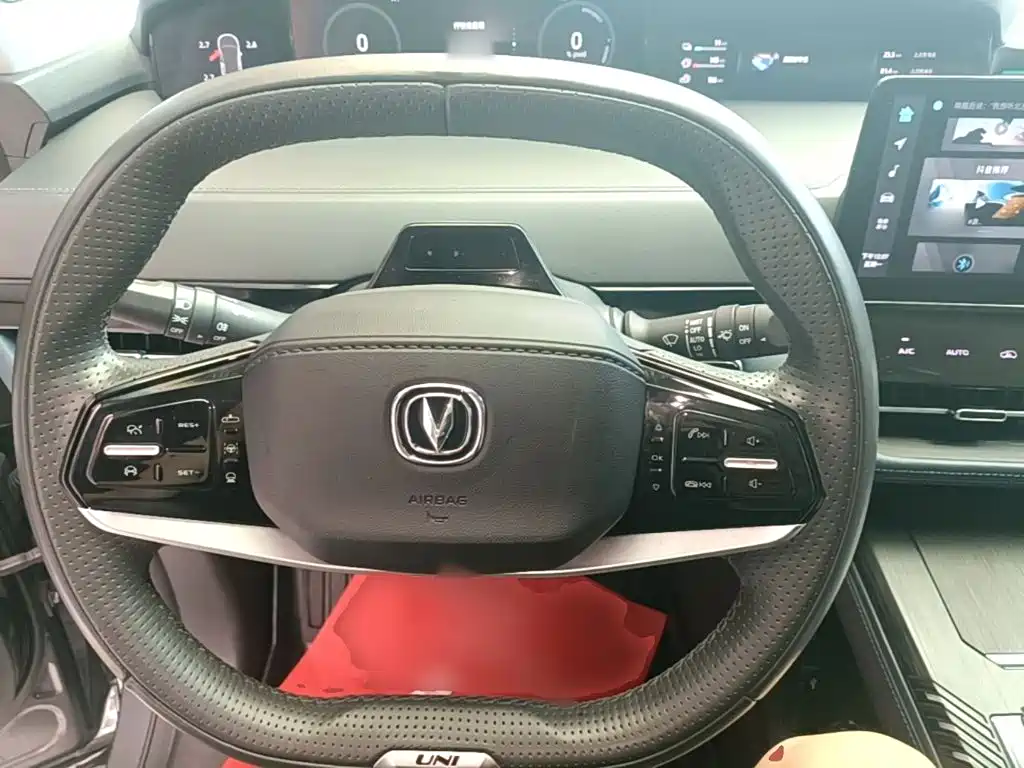 Changan UNI-K Smart Electronic Idd 2022 — фото 11
