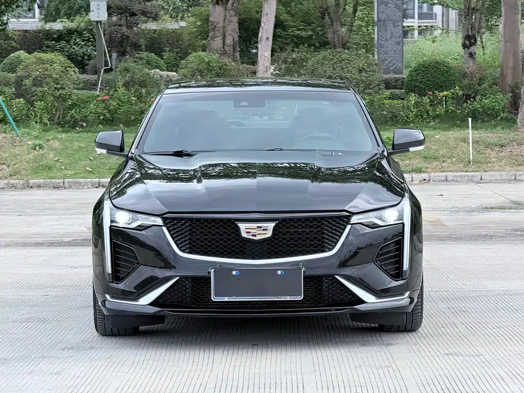 Cadillac CT4 2022 — фото 2