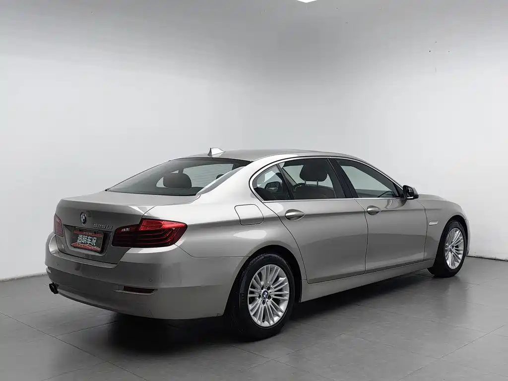 BMW 5 Series 2016 — фото 2