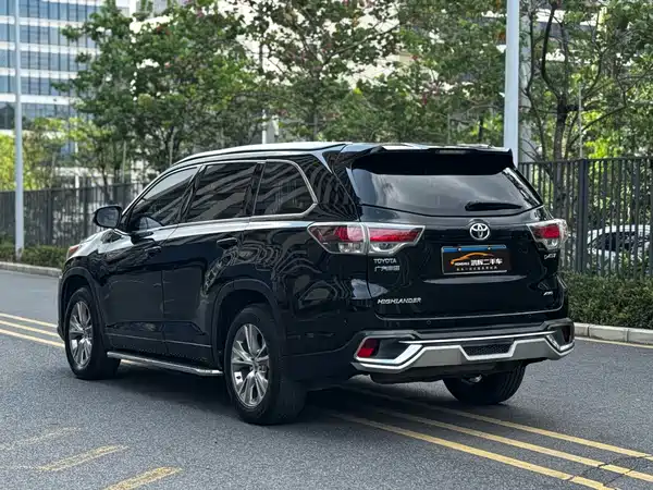 Toyota Highlander 2015