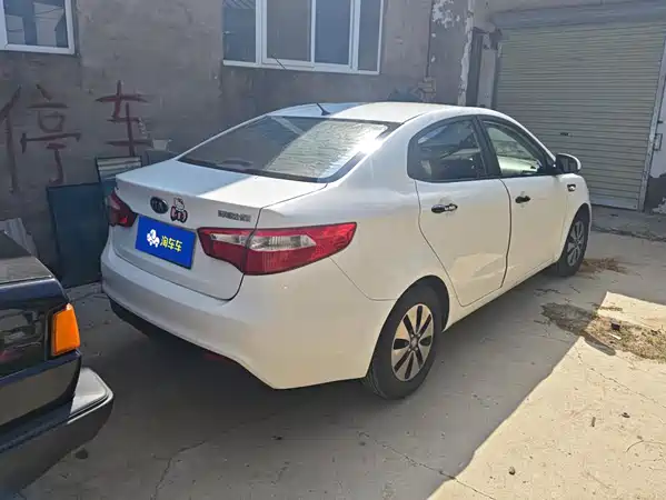 Kia K2 2014