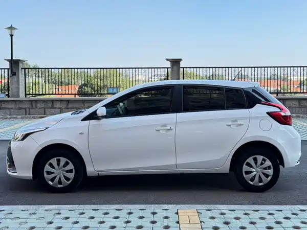Toyota Yaris L 2017