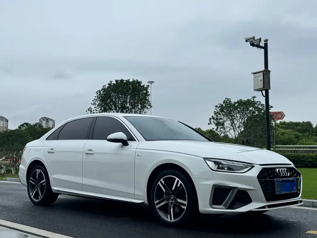 Audi A4L 2022