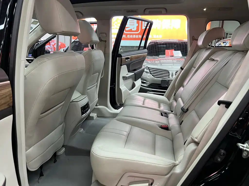 GAC Trumpchi GS8 2018 — фото 10