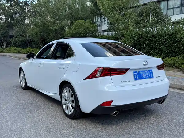 Lexus IS 2014